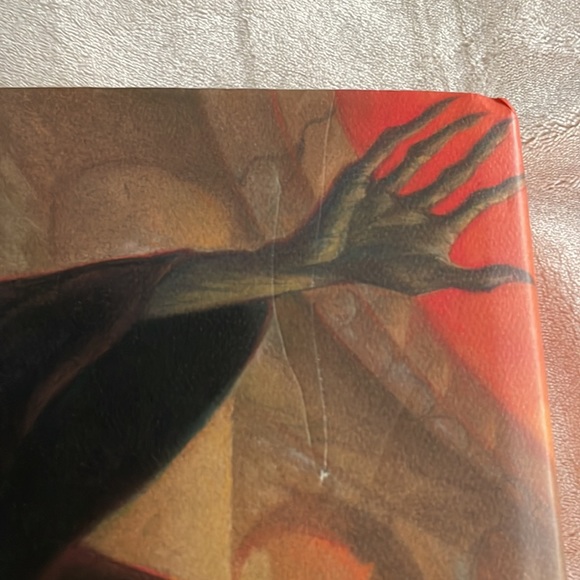 Harry Potter and the Deathly Hallows hard cover first edition American book - Picture 4 of 12